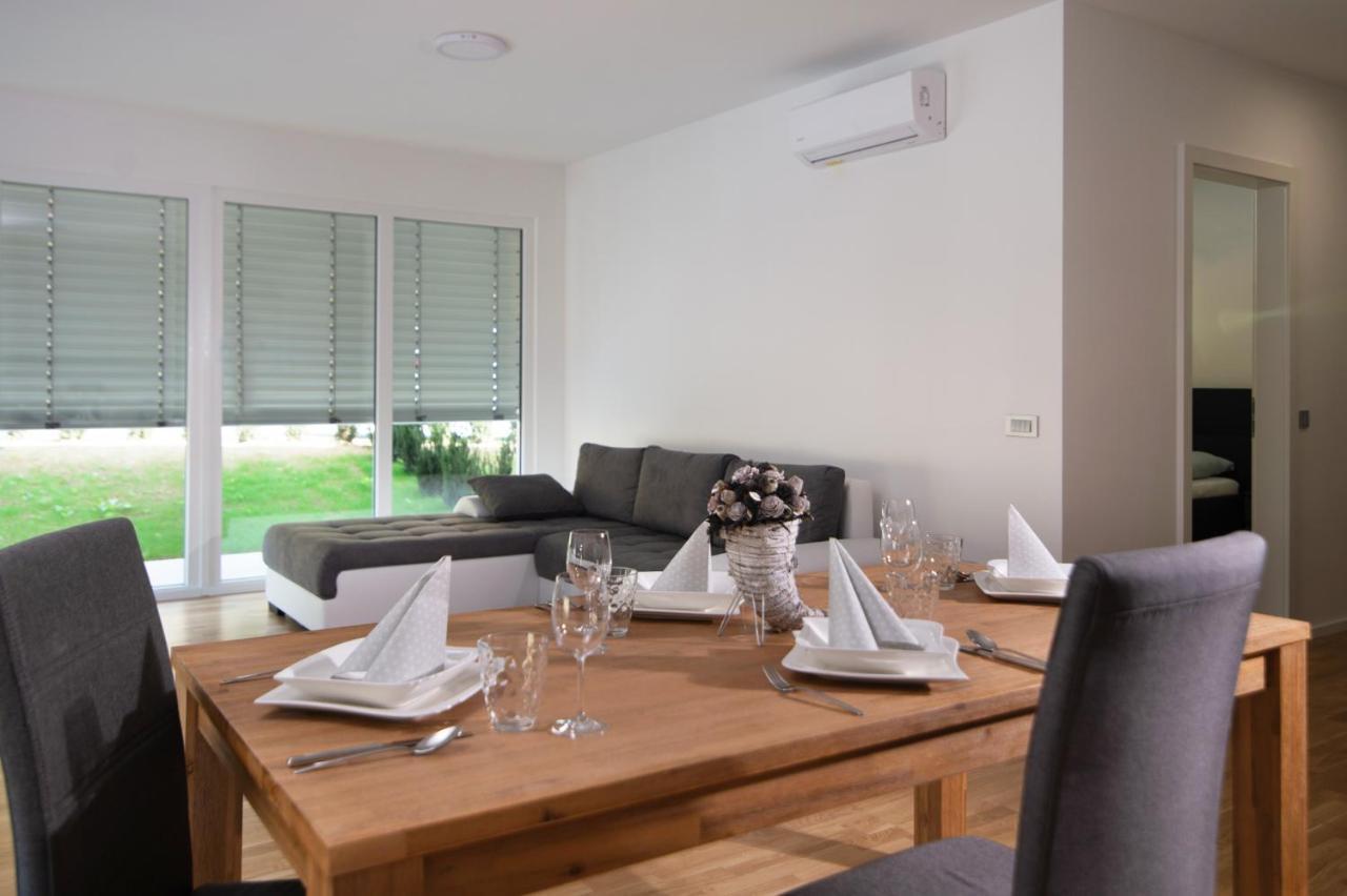 Apartman De Roya *