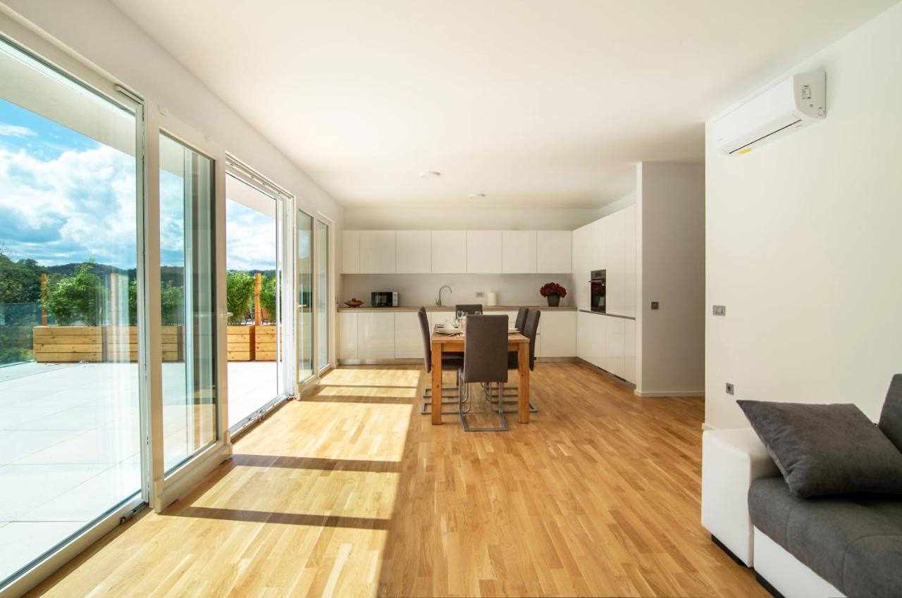 De Roya Apartman